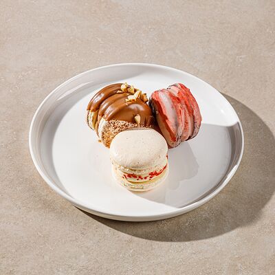 Макаронс Шоколад-арахис-карамель в Этажи по цене 150 ₽