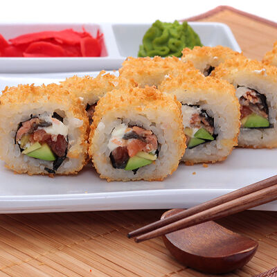 Ролл Сяке темпурав Sushiwoker по цене 455 ₽
