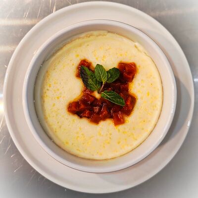 Сливочная пшённая каша с карамелизированной тыквой в Панеттоле по цене 345 ₽