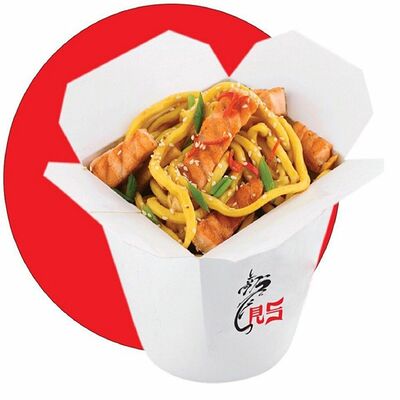 Wok с лососем в Roll Street по цене 485 ₽