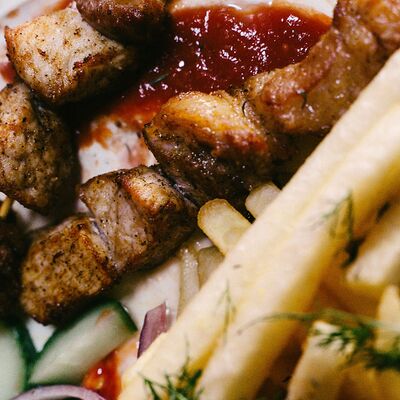 Сувлаки с курицей в Burger 67 по цене 297 ₽