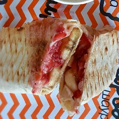 Клубнично-банановая шаурма в Мировая шаурма по цене 150