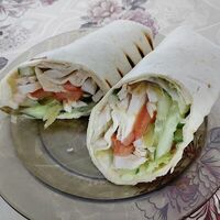 Ролл Цезарь с курицей в Осетринка