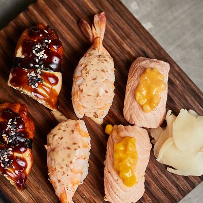 Суши сет Опаленный в Полтора тигра по цене 920