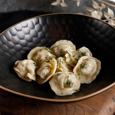 Пельмени с говядиной и свининой в ПельMan по цене 430 ₽