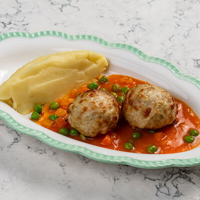 Ежики из индейки с пюре в Bona по цене 590 ₽