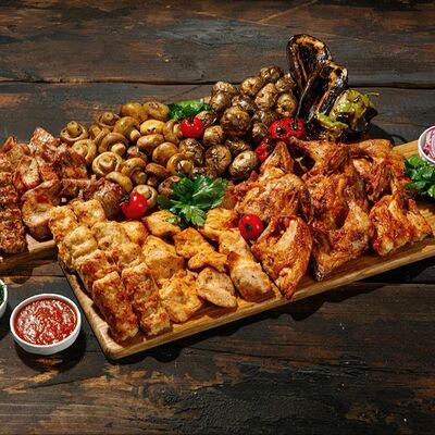 Сет Телятина и курица с овощами в Шашлык Хаус Grill Premium Combo по цене 10990 ₽