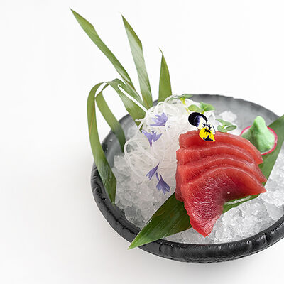 Сашими Тунец в Under the sea по цене 890 ₽