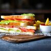 Сэндвич с куриным филе в Tower pub по цене 409