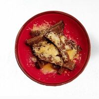 Гренки с чесноком и сыром в Holy hop