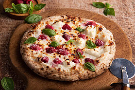 Пицца Малина и Крем Чиз в SushiKent по цене 1060 ₽