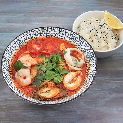 Том Ям с морепродуктами в Pho'n'Roll по цене 790 ₽