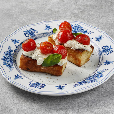 Помидорини со страчателлой в Bist по цене 650 ₽