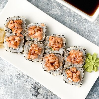 Ролл с креветкой и угрем в кунжуте в Food market skolkovo по цене 740 ₽