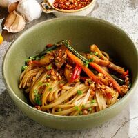 Удон с цыплёнком и овощами в Bahroma