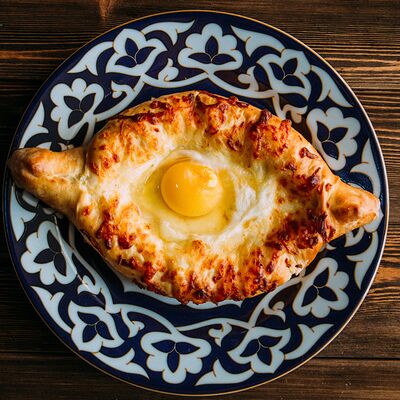 Хачапури по-аджарски в Халиф по цене 620 ₽