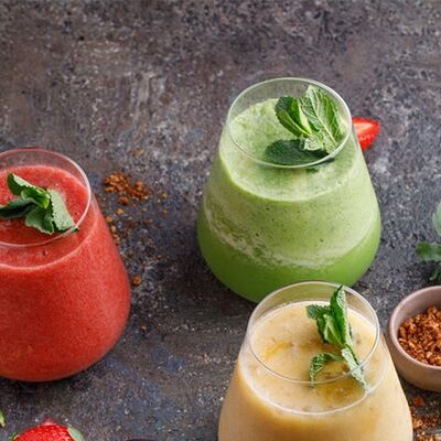 Яблочный смузи с мацони в ЛарисуВаннуХочу по цене 390