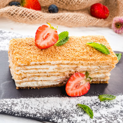 Десерт Медовик в MANANA по цене 320