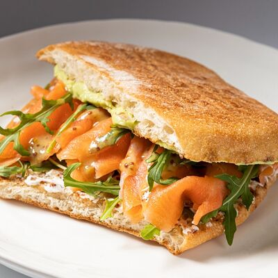 Панини с форельюв Тирольские пироги по цене 750 ₽