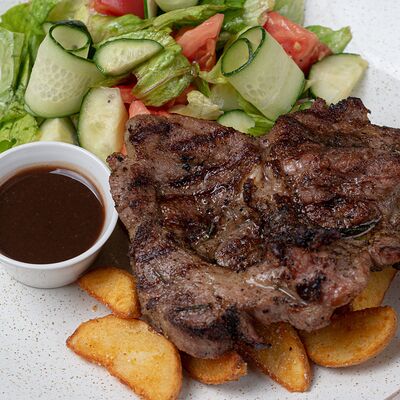 Свинина по-тоскански в Adriano Leonardo по цене 948 ₽