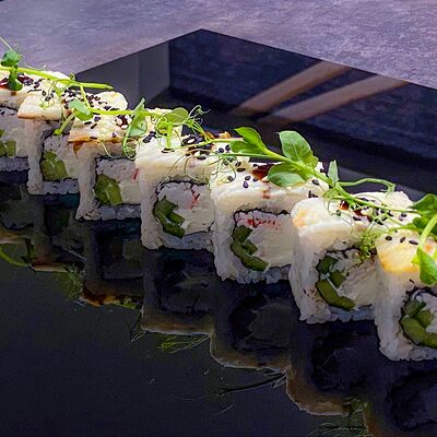 Ролл Канада в My Sushi по цене 969 ₽