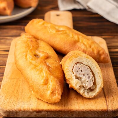 Пирожок жареный с курицей в Бахетле по цене 93 ₽