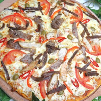 Пицца мясная в Вечная пятница по цене 990