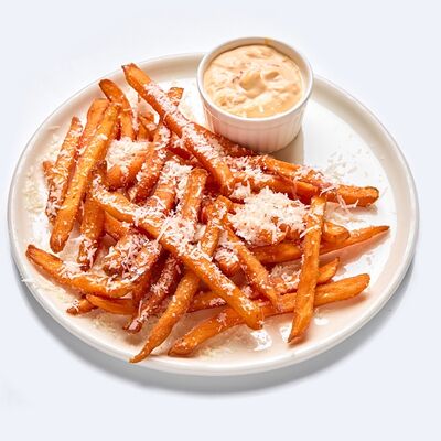 Батат фри с соусом айоли в Drunken duck pub по цене 620 ₽