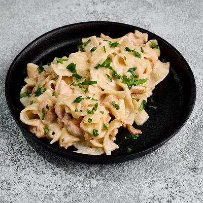 Феттуччине с курицей в Итальянский самурай по цене 495 ₽