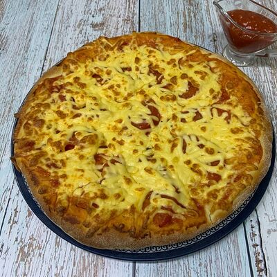 Пицца Маргарита в Вятский чебурек по цене 550 ₽