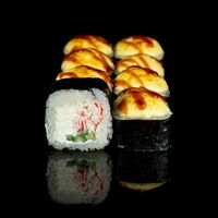 Мураками с крабом в Sushiman