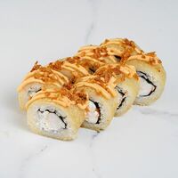 Жареный мини-бикини с креветкой и сыром в Ёбисан