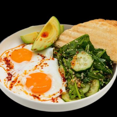 Завтрак с яйцом по-турецкив Marrone Rosso по цене 4500 ₸