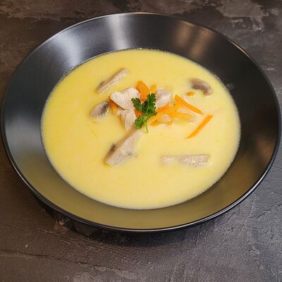 Суп Сырный с курицей и шампиньонами в Лапшичная ВокБери по цене 465 ₽