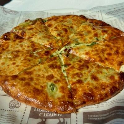 Хачапури по-мегрельски с зеленью в Арт-шоу ресторан Балаган Сити по цене 670 ₽