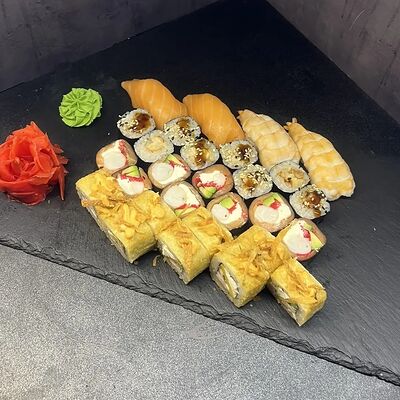 Сет Новинка в Лось Лосось по цене 2300 ₽