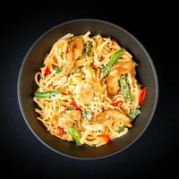 Удон в сливочном соусе с курицей в Sushiman
