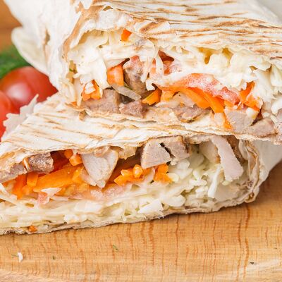 Шаурма Гигант с курицейв Мангал хаус по цене 580 ₽