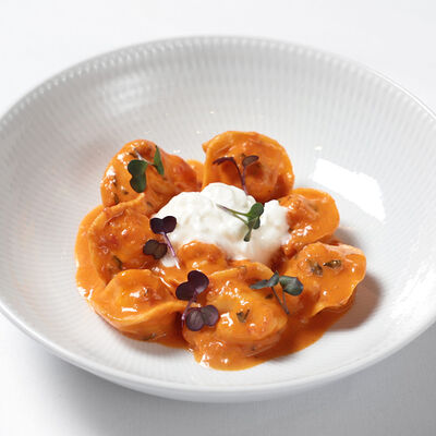 Пельмени с крабом в сливочно-томатном соусе в Бистро Рыба Мечты по цене 990 ₽