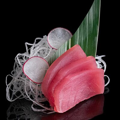 Сашими тунец в Lucky fish по цене 410 ₽