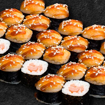 Три ролла Классический с лососем запеченный в Рыба закусывала по цене 1169 ₽