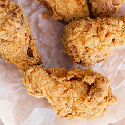 50 куриных крылышек в Истории со вкусом по цене 1800 ₽