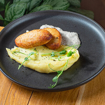 Котлета из цыпленка в Густо & Пряно по цене 568 ₽