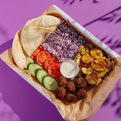 На тарелке по-домашнему с фалафелем в Вертимский по цене 599 ₽