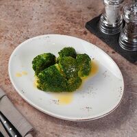 Брокколи, запечённые на сковороде с маслом в Преснявары Бар