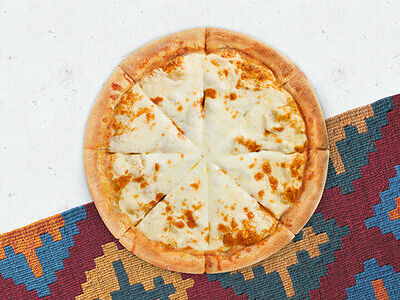 Пицца Чиззи Пури на традиционном тесте в Pizza HeartPizza Hut по цене 779