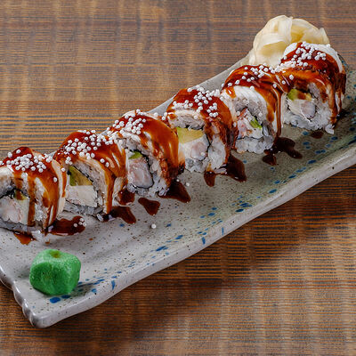 Ролл Канада с угрем и креветкой в Bao по цене 890 ₽