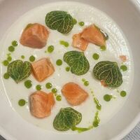 Крем-суп из цветной капусты с креветками/форелью в MAYAR