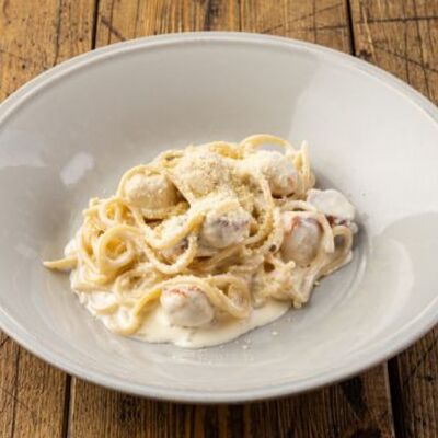 Спагетти в сырном соусе с фрикадельками в Сыроварня по цене 630 ₽