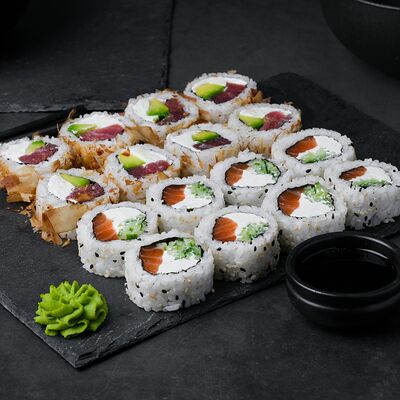 Сет Классик в Sushi Aura по цене 1390 ₽